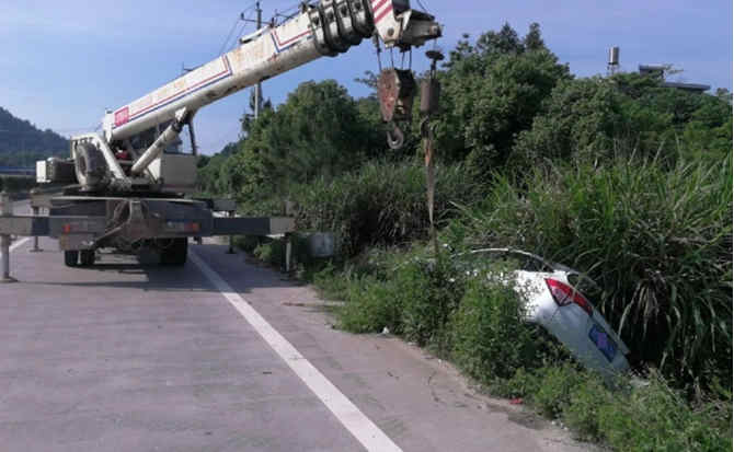 桃城区重载吊车救援 桃城区重载吊车救援